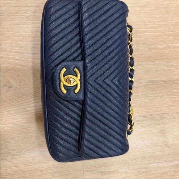 Chanel Blue Chevron Quilted Shoulder Bag - Picture 16 of 16